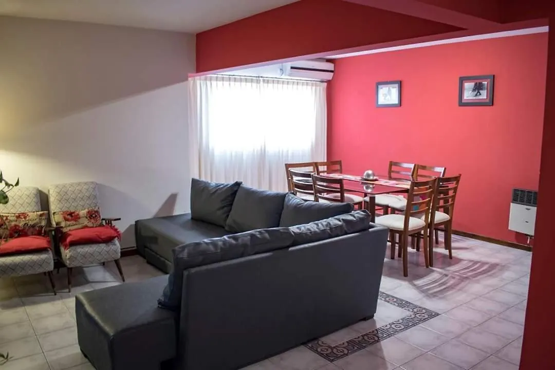 Amplio Departamento -Excelente Ubicacion- Con Cochera Mendoza Apartment